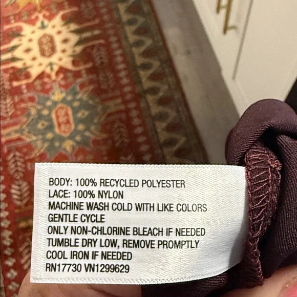 Wild Fable Burgundy Satin Slip Midi Skirt Black Lace Trim Womens Small - Picture 8 of 8